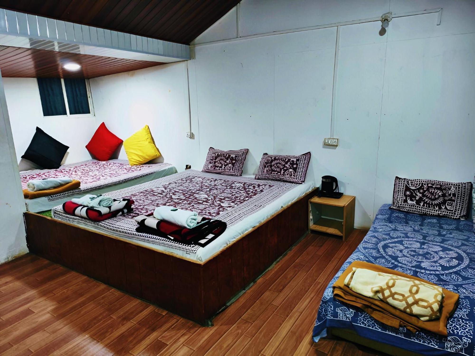 Forrest Homestay Villa Bhor ภายนอก รูปภาพ