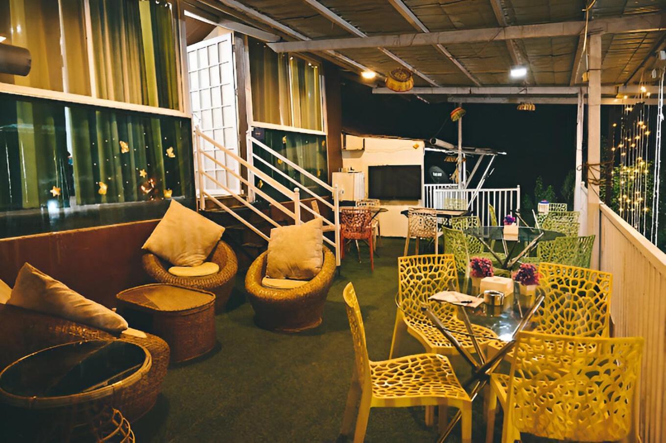 Forrest Homestay Villa Bhor ภายนอก รูปภาพ